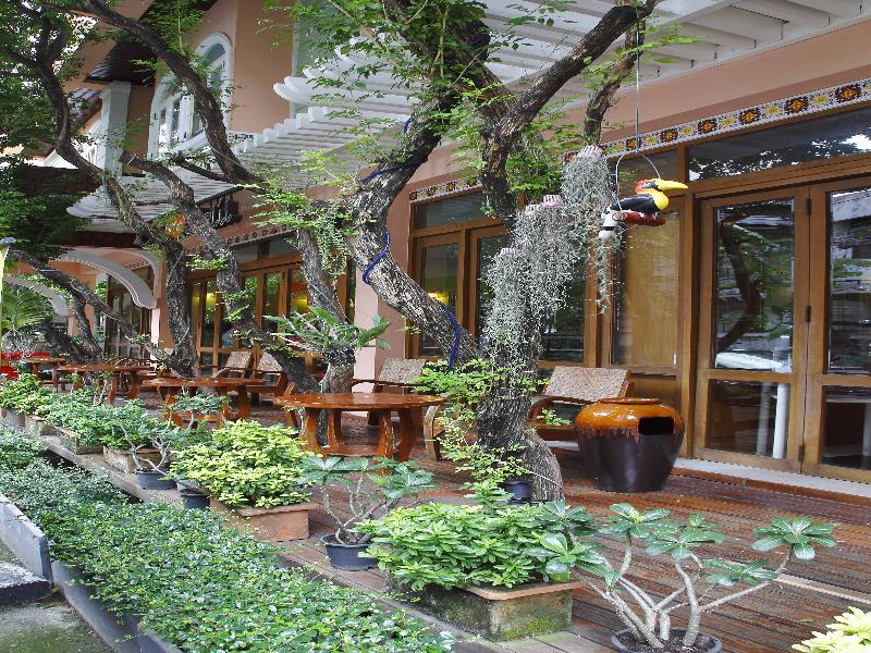 La Petite Salil Sukhumvit 8 Hotel Bangkok Exterior foto